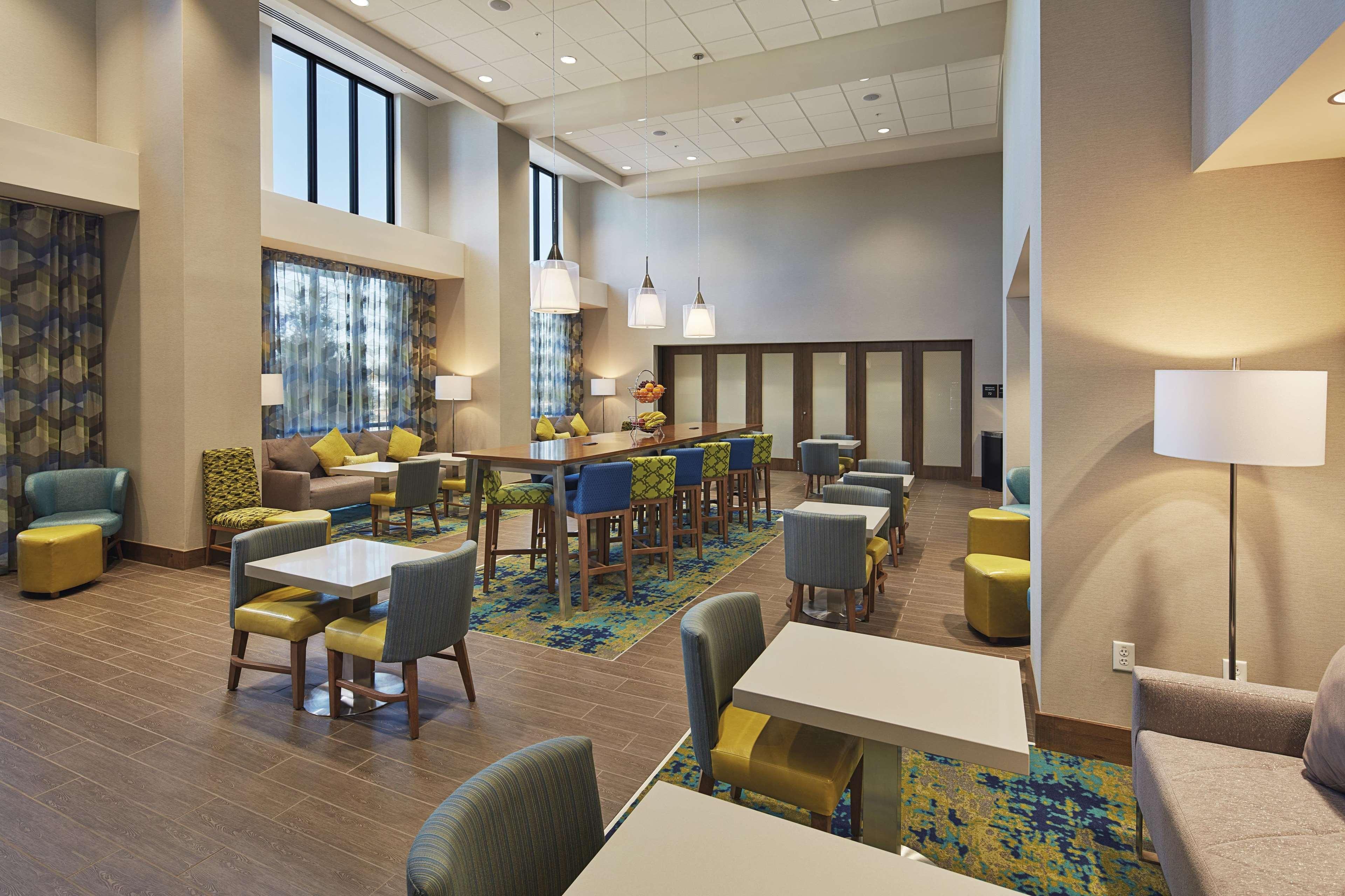 Hampton Inn & Suites Sacramento At Csus מראה חיצוני תמונה