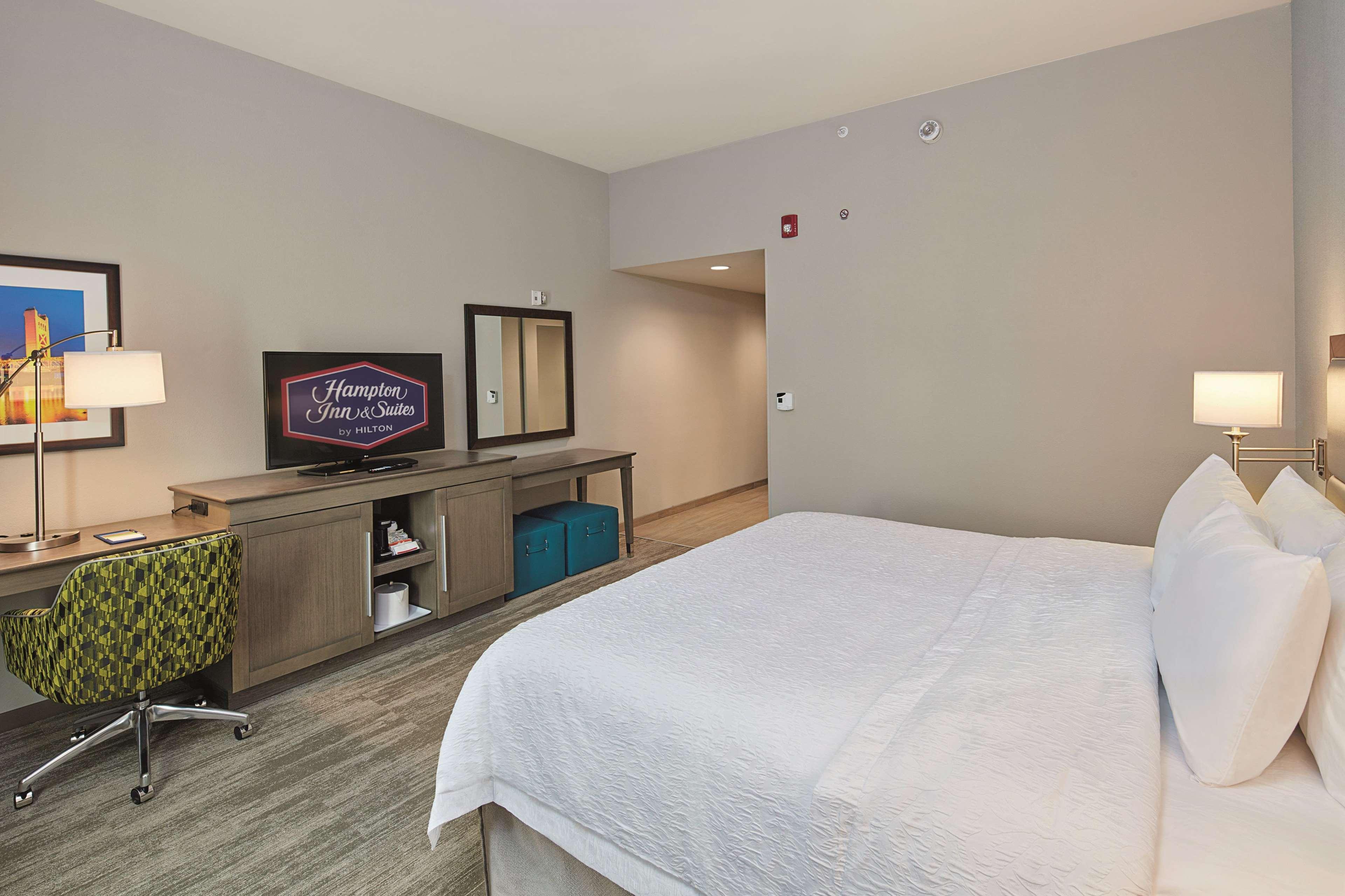 Hampton Inn & Suites Sacramento At Csus מראה חיצוני תמונה